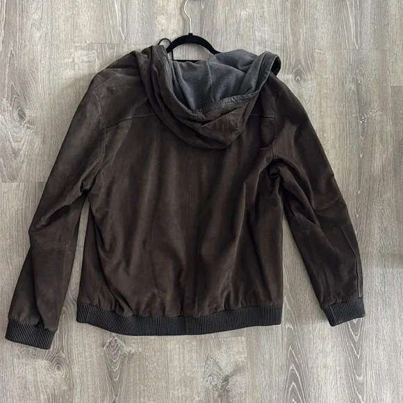 Brown suede Vince bomber excellent condition, barely worn